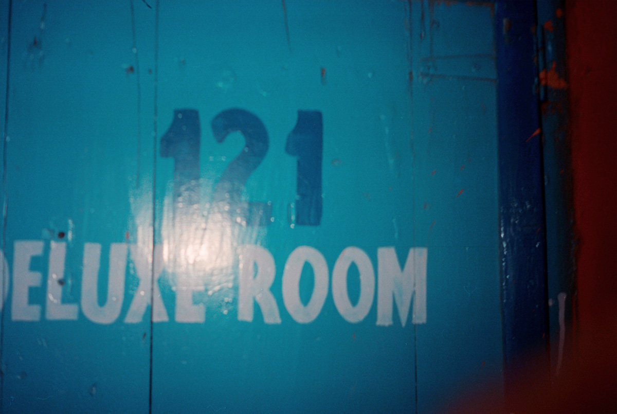 india-delux-room-in-new-delhi_1