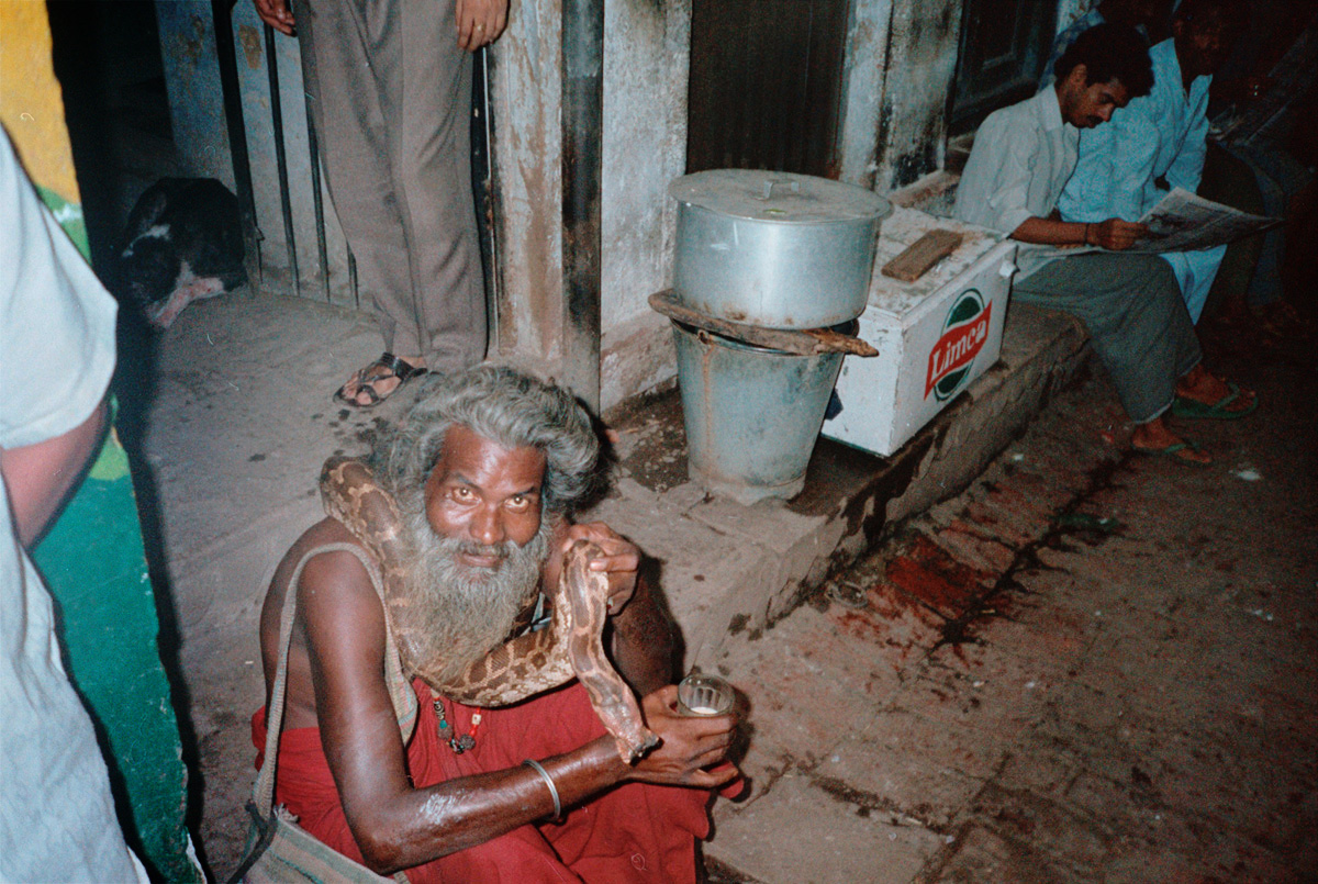 india-snake-man_1