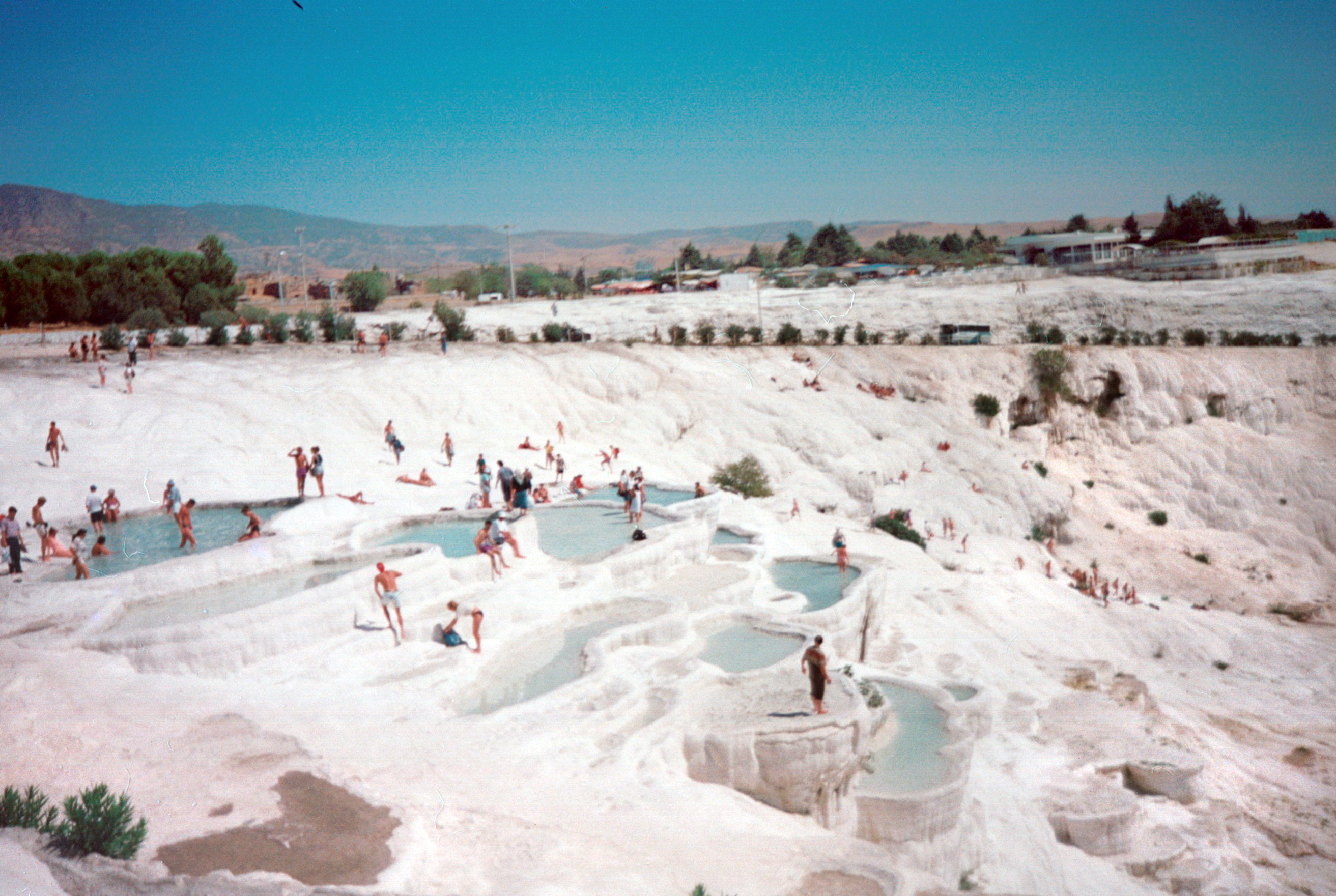 turkey-its-not-snow-in-pamukkale