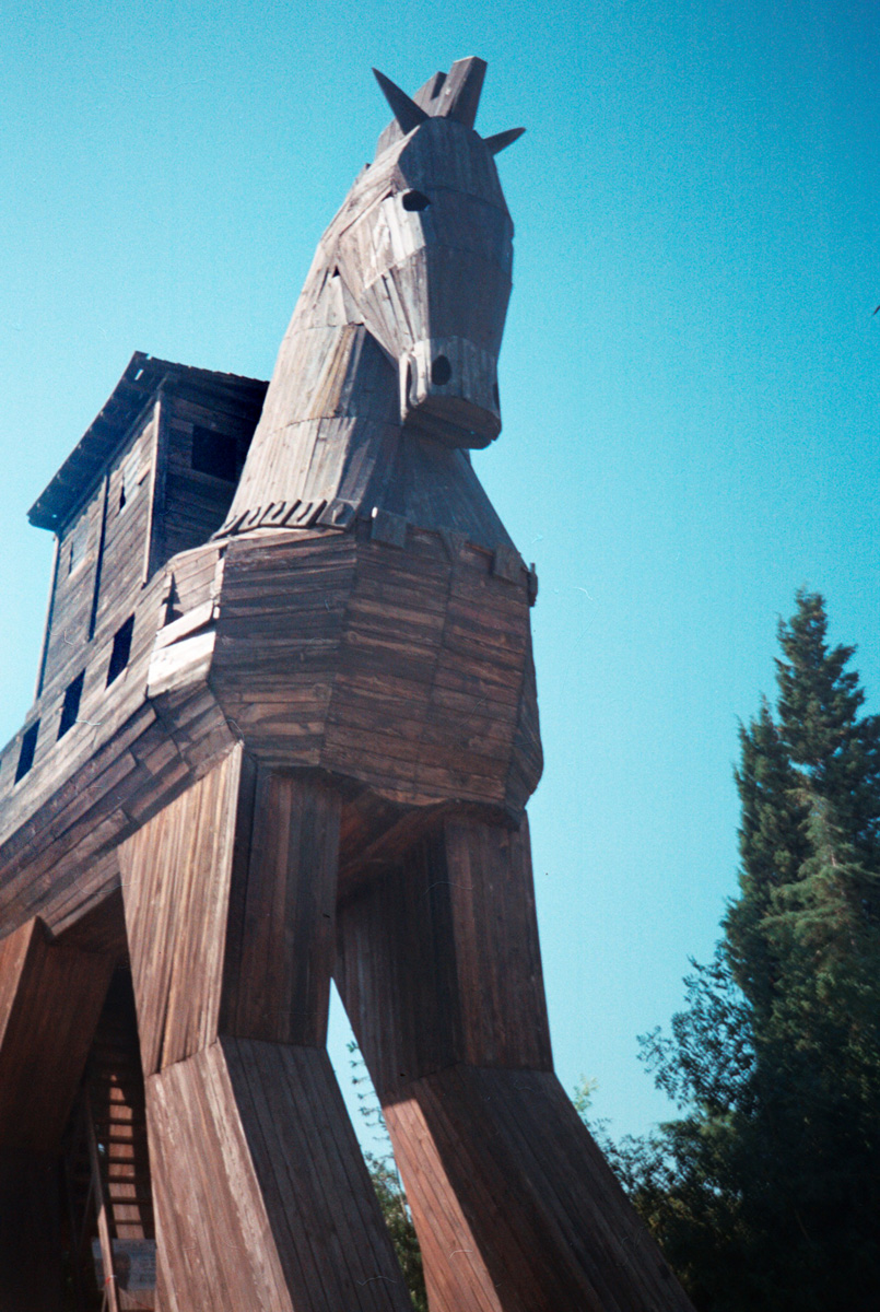 turkey-trogan-hourse-troy
