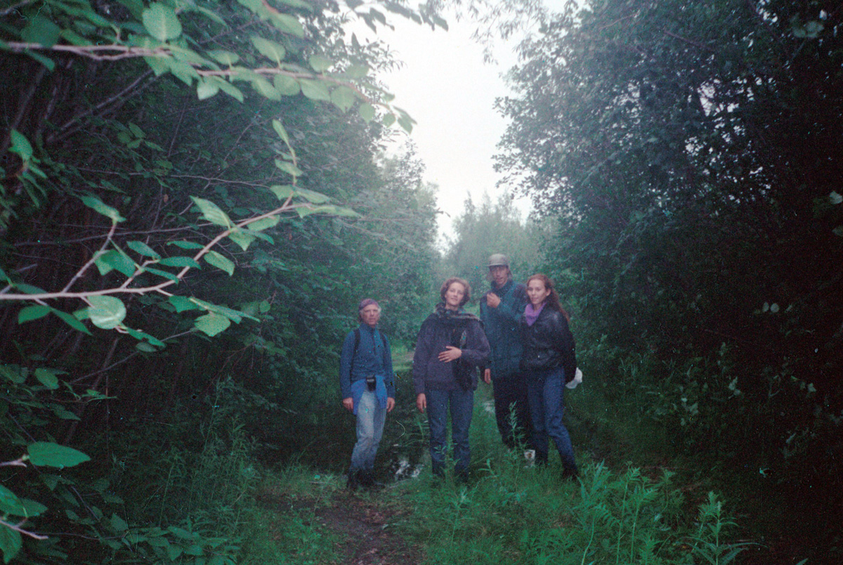 russian-ladies-and-alexi-in-swamp-near-gulag_0
