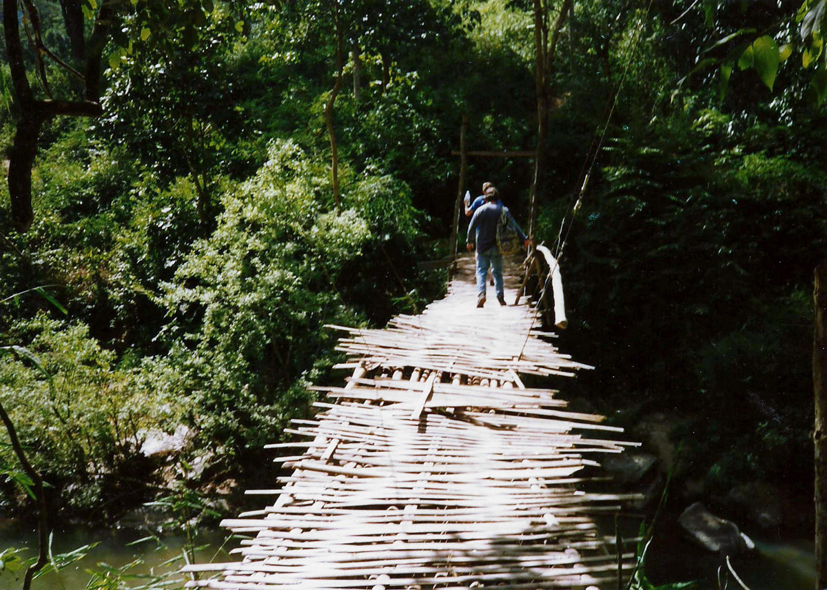 thailand-z-crossing-rickety-bridge_0